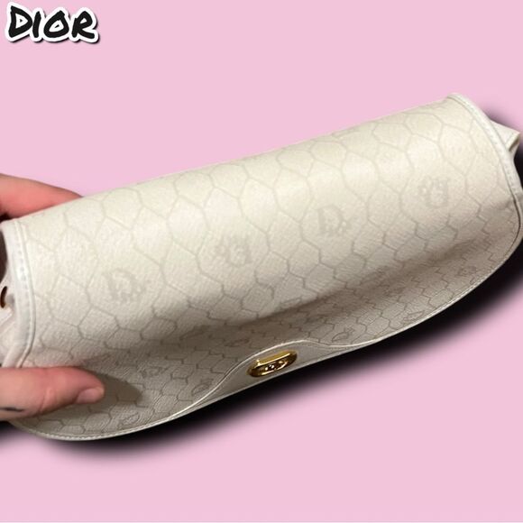 Vintage Christian Dior White Saddle Crossbody Bag with Gold Hardware - Picture 4 of 16